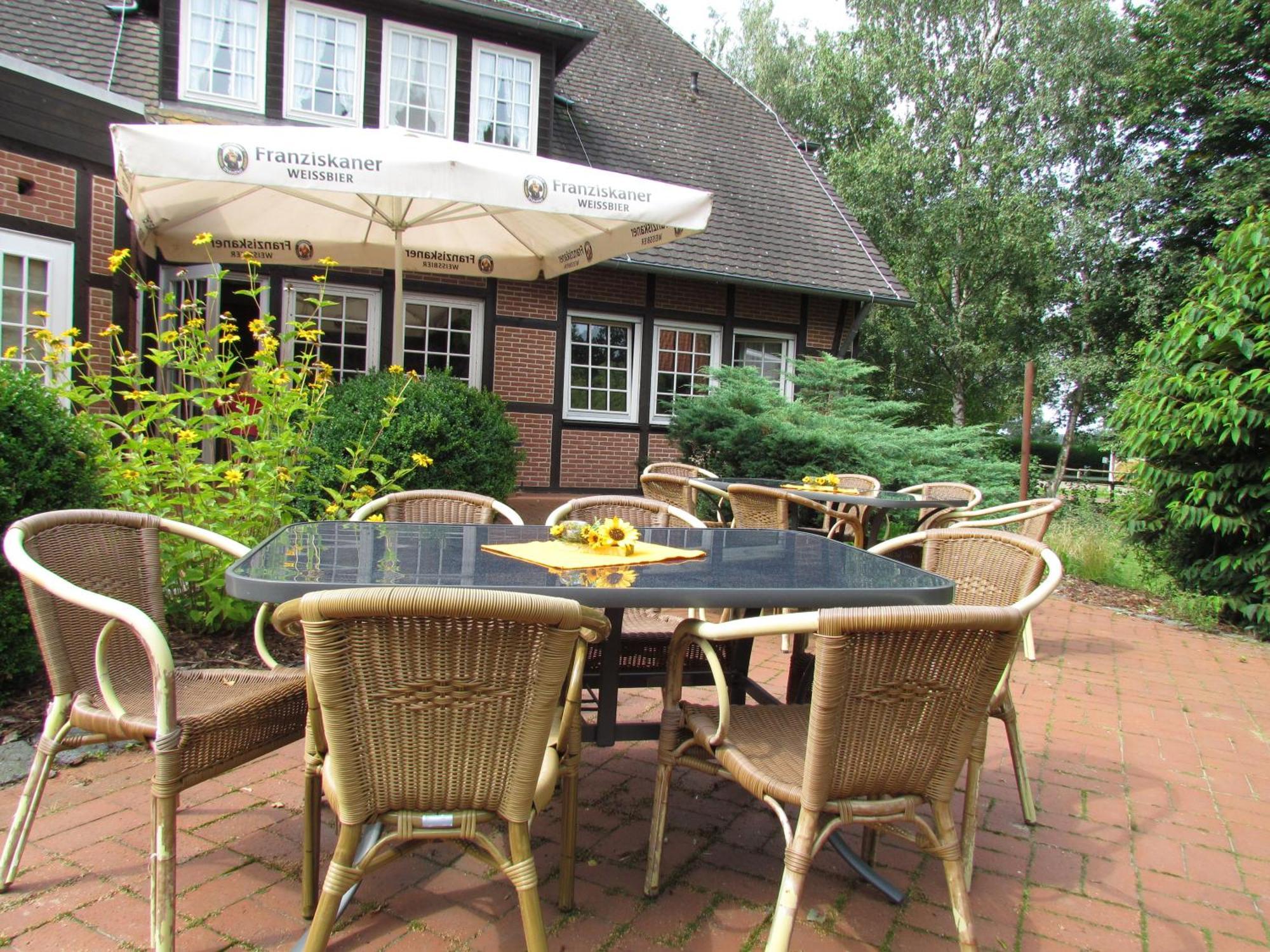 Ihr Ferien Hotel Brunnenhof Suhlendorf Buitenkant foto