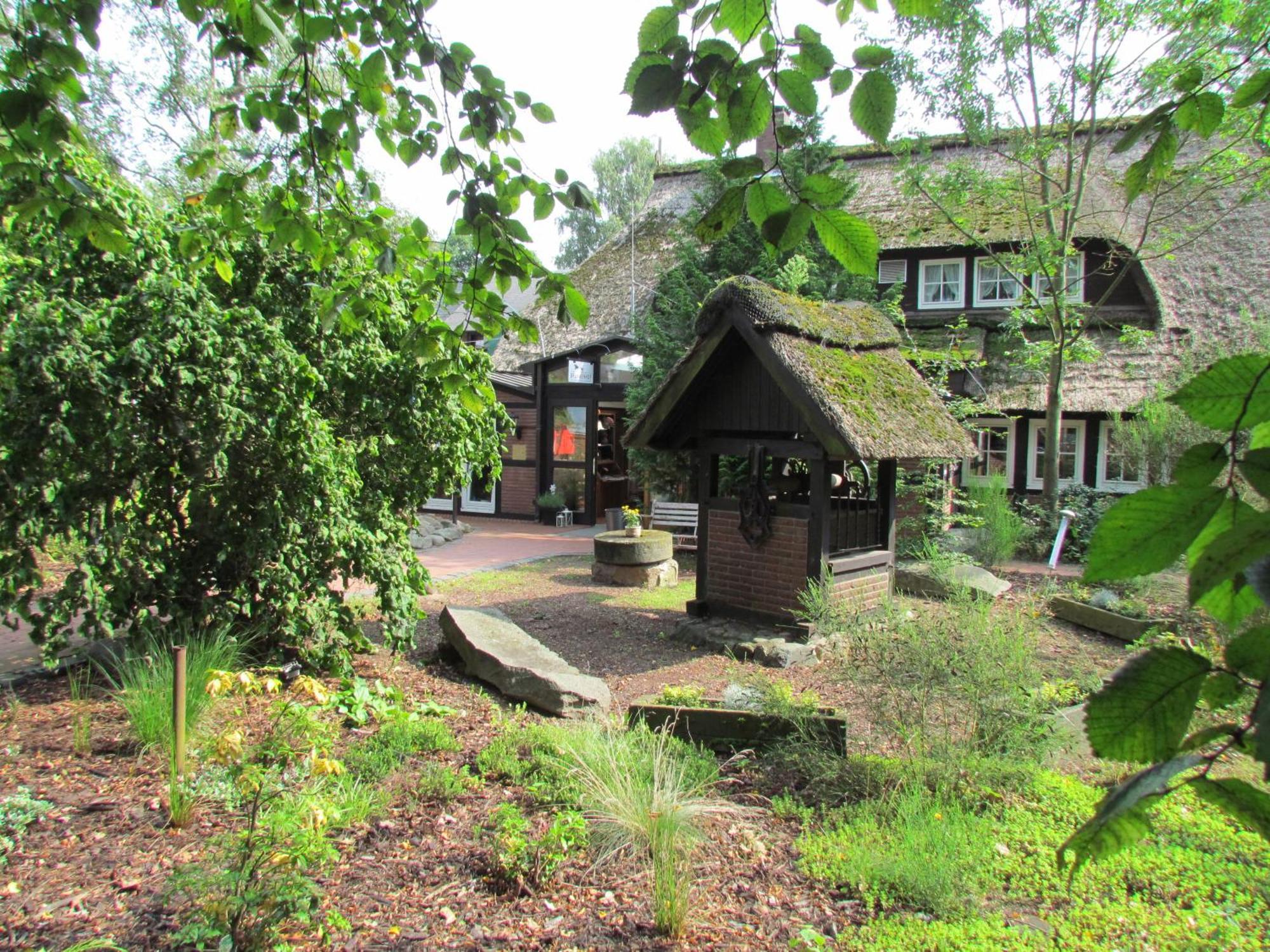Ihr Ferien Hotel Brunnenhof Suhlendorf Buitenkant foto