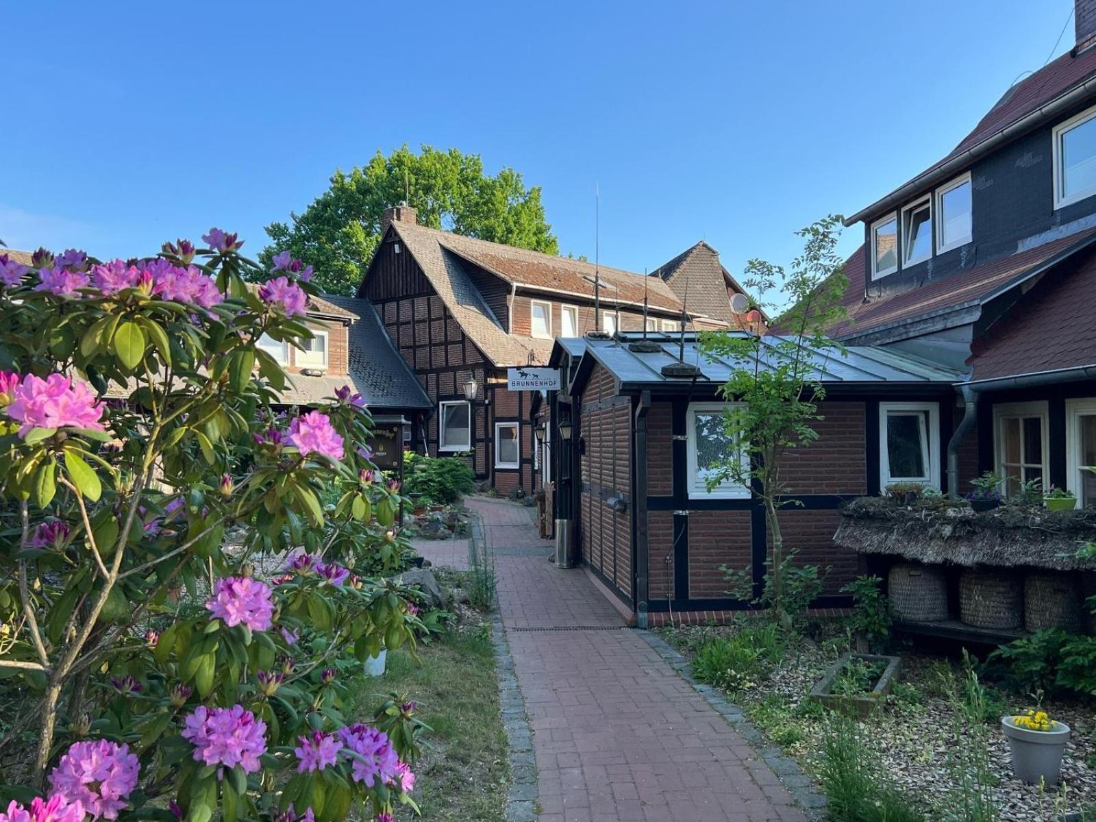 Ihr Ferien Hotel Brunnenhof Suhlendorf Buitenkant foto