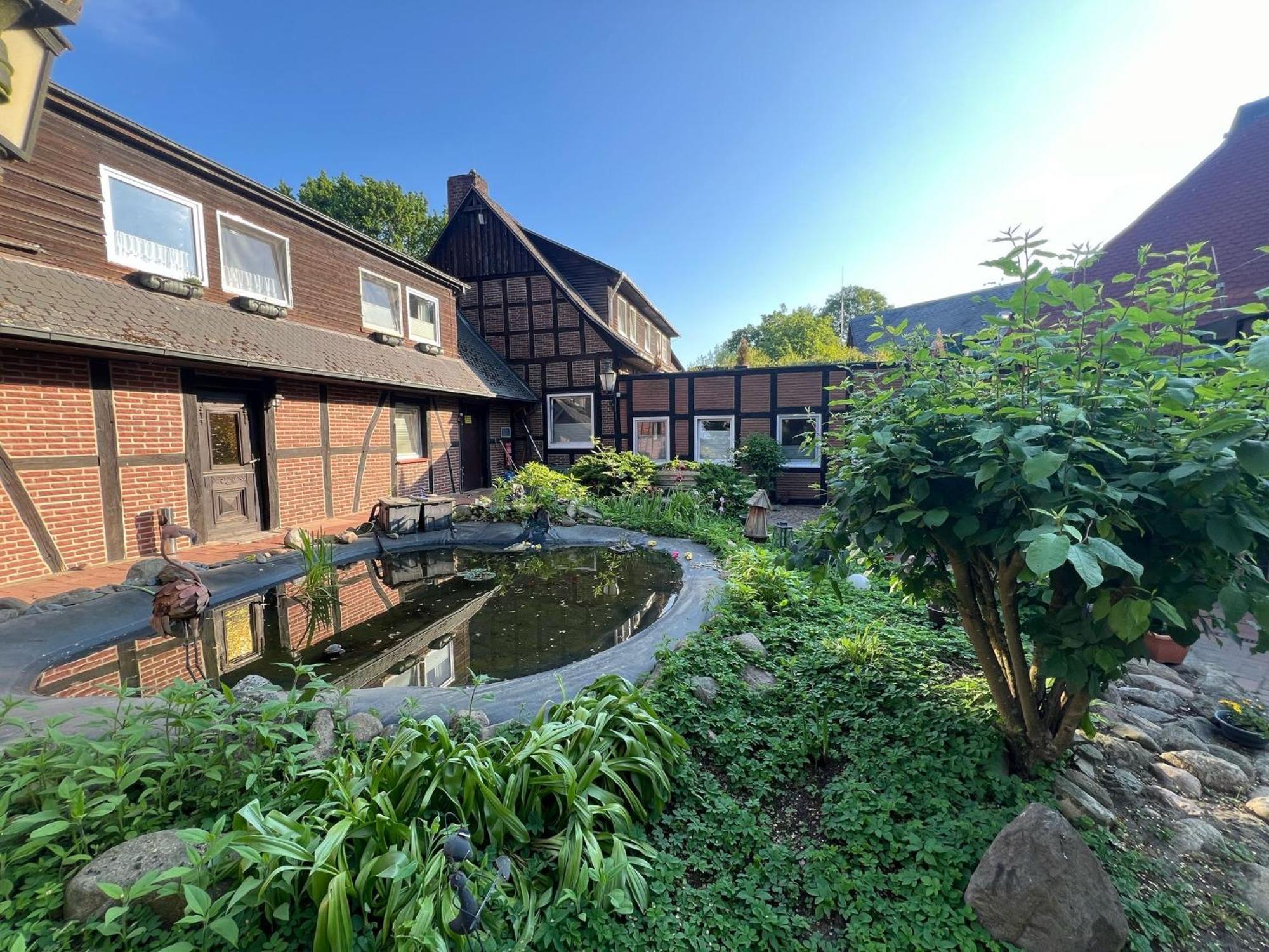 Ihr Ferien Hotel Brunnenhof Suhlendorf Buitenkant foto